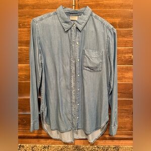 Athleta Womens Casual Denim Button Down Shirt